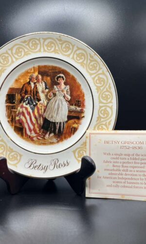 Avon BETSY ROSS Commemorative Plate by Enoch Wedgwood 1973 Box Patrotic